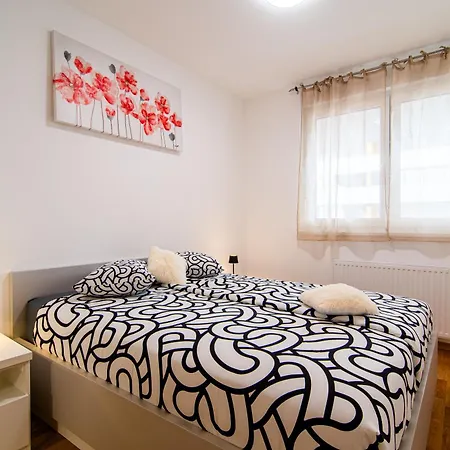 Flexible Selfcheckins 105 - Zagreb - Parking - Loggia Apartment Exterior photo