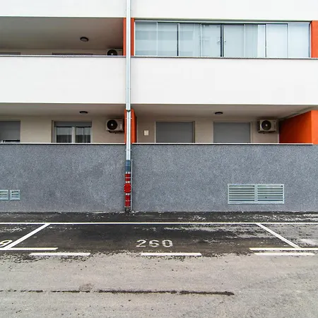 Flexible Selfcheckins 105 - Zagreb - Parking - Loggia Apartment Exterior photo